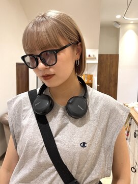 ゼロヨンハチ(048) 切りっぱなしボブ.