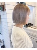 ハイトーングレージュ