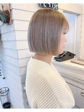 エイム(AiM) ハイトーングレージュ