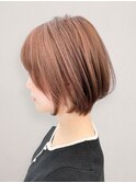 大人可愛いレイヤーカットひし形透明感ワンカラーショートボブ