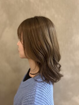 ロビンソン(Robinson) レイヤースタイル/アッシュグレージュ/ブリーチなしカラー