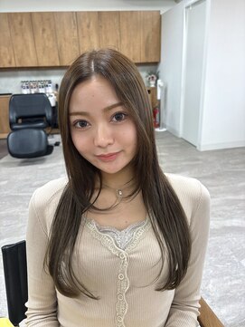 ミユ(MIYU) オリーブベージュ×ロングレイヤー