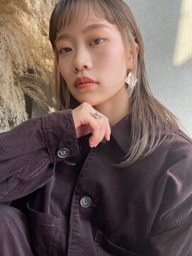 スリーバイベルベット(THREE...by velvet) オン眉+イヤリングカラー