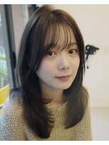 アミー 駒澤(Ammy komazawa)&nbsp;レイヤーカット/レイヤー/顔周り/ミディアム/オリーブベージュ
