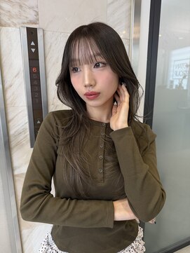 リリー(Lilley) ハッシュカット×小顔レイヤー×韓国風巻き×髪質改善