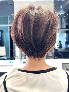 ビュートヨナカ(VIEW TOYONAKA) 40代50代/小顔カット/襟足すっきりショート/マロンベージュ/豊中