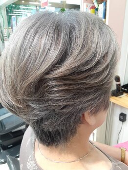 美容室　ベルモードの写真/【水沢】カット＋白髪染め＋トリートメント￥9680～★少人数サロンで落ち着く空間と毎月通いやすい価格