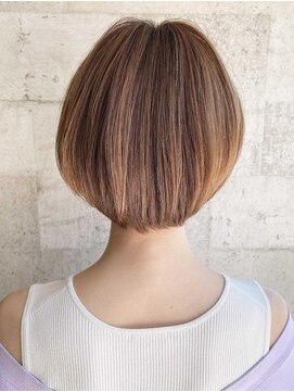 ザ シー 海老名(The C) [The C ] ひし形ショート 前下がり 前髪あり