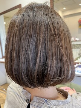 ヘアサロンヒナタ(hair salon Hinata) クール系カラーボブスタイル