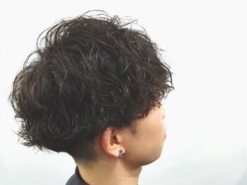 アフレッシュヘアー(afresh hair)の写真/メンズからの高い支持を受けるのは再現性の高いカット技術にあり◎トレンドに合わせたパーマstyleも人気！