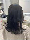 ミディアムレイヤー　透明感カラー　くびれ　韓国風　巻き髪