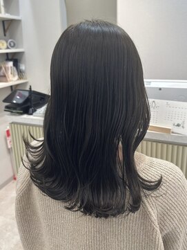ビスクヘアデザイン(bisq hair design) ミディアムレイヤー　透明感カラー　くびれ　韓国風　巻き髪