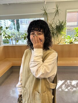 ミュークバイスニップ(Mjuk by Snip) medium curly perm