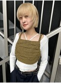 外はねボブ イメチェン ワイドバング ホワイトブロンド