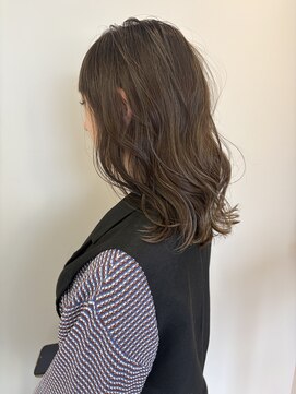 エウ(eu) ハイライトカラー／オリーブベージュ