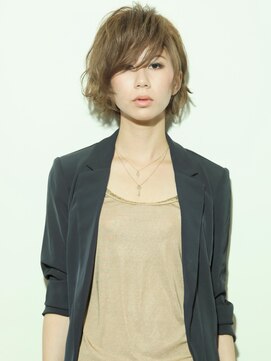 エムスラッシュ 本牧(M.SLASH) 【M.SLASH】ラフ＆SEXY！オリーブカラー耳かけ甘辛フェザーボブ