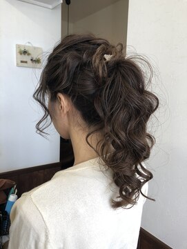 ミーテ ルーチェ(MITE LUCE) ポニーテール