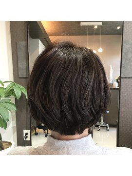 ハンナリ(Hannari) 大人女子の可愛いショートボブ