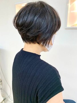 クオリス 上福岡店(QUALIS) ハンサムショート/ひし型/小顔/前下がり/40代/グラデーション/