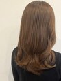 リットヘアー(lit hair)&nbsp;ツヤツヤ髪をふんわり巻いて、大人かわいい時短スタイリング。