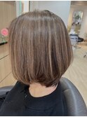 大人ショートボブショートインナーカラー丸みショートカット
