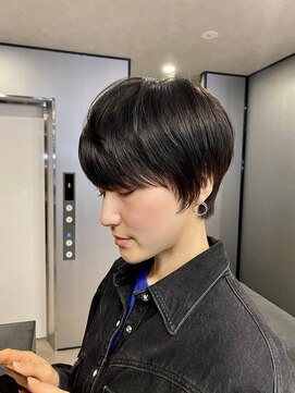 ハルキ ミナト ジャパン オオサカ(HARUKI MINATO japan OSAKA) 40代50代小顔似合わせカットくびレイヤーエモージュ大人可愛い