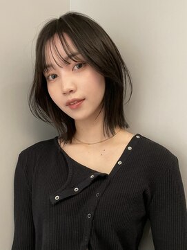 トイ(TOI) 上品なフェイスレイヤーボブ/シースルーバング/グレージュ