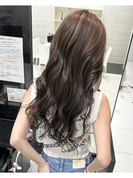 アヴァンス イオンモール和歌山店(AVANCE) 〇ベージュハイライトカラー〇【西澤琴音】