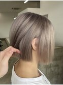 グレージュ10代20代ボブハイトーングレージュカラー