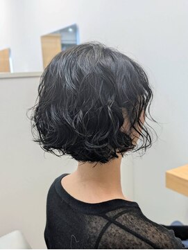 エムプラス(m+) 骨格補正カット×似合わせパーマ