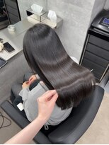 シンシア ドゥエ 新宿(CYNTHIA DUE)&nbsp;【CYNTHIA/saaya】 オリーブグレー/小顔に見せるヘア