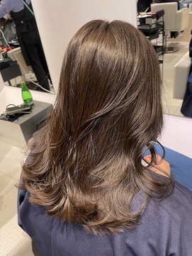 ステア ケース(stair case) 【NATASHA】銀座レイヤーカット/20代/30代/40代/50代