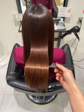 ニール(Neale.) 小顔フローディア12.19