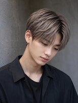 Men's Lueur. 心斎橋 Men's眉毛/Men's salon/メンズ眉毛/メンズサロン&nbsp;ハイトーンフェザーマッシュ