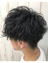 リアイス(Re:ICE) 刈り上げ黒髪ツーブロックスパイラルマッシュ