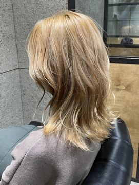 リンダテーラ(Linda tela) 【札幌 デザインカラー(ダブルカラー)/ブロンドヘア】