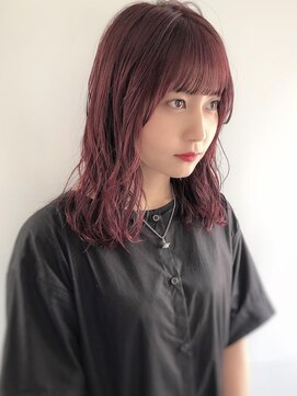 セルカ 新宿(CERCA) 高発色レッドカラー【CERCA新宿/新宿西口】