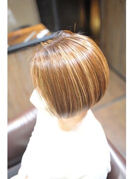 リビング(LIVING) ハイライトボブ