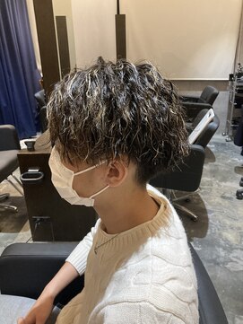 ニル(Nir) ツイストパーマ