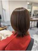 レイヤーカット 明るめベージュ