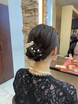 アルターリアン(aL ter LieN) シニヨン/イメチェン/ホワイトブロンド/外ハネボブ/美髪/