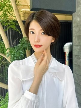 ルービック(Rubik's) 【小顔×美シルエット】上品ひし形ショートボブ