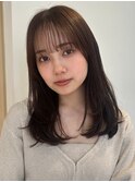 顔周りレイヤーカットロングレイヤーベージュカラー