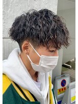 ジーニー 新百合ヶ丘(Genie) フェザーパーマサーフカール刈り上げセンターパート