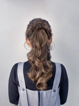 銀座新橋着付けヘアセットサロン［N］ 華やかふわふわポニーテール/結婚式/ヘアセット/銀座/新橋