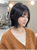 やわらか質感の小顔見せボブ