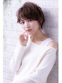 ショートウルフオリーブアッシュ大人ガーリー小顔ボブラベージュ