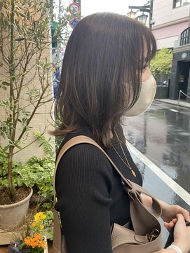 アミュレ(Amule) 大人可愛い外ハネくびれミディカーキグレージュ梅ヶ丘美容室