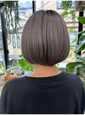 シルバーグレージュボブ