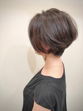 バッカ 横浜桜木町店(BACCA) 桜木町　白髪ぼかし　白髪染め　ショートカット